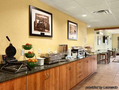 Microtel Inn & Suites By Wyndham Tuscumbia/Muscle Shoals Étterem fotó